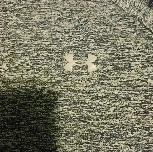 Under Armour XL tech tee with wicking, technology. - Picture 3 of 8